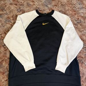 Nike Center Swoosh Two-Tone Dri-Fit Crewneck Sweatshirt Gold on black Size XL